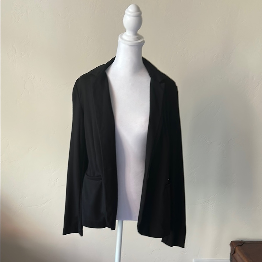 Philosophy Black Knit Blazer with Open Front Design - Picture 2 of 10